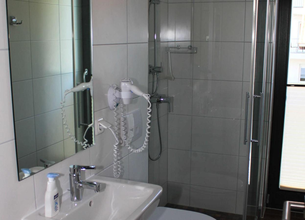 Ruegen Star Appartements De Luxe Sassnitz Bagian luar foto